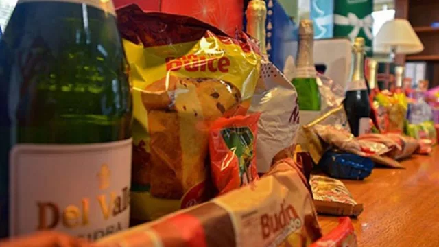 ¡Atención! En varios supermercados habrá canastas navideñas a precios congelados