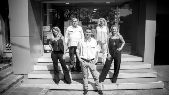 Con Alberdi GNC y Quick Lane consolidados, los Sánchez miran los autos eléctricos