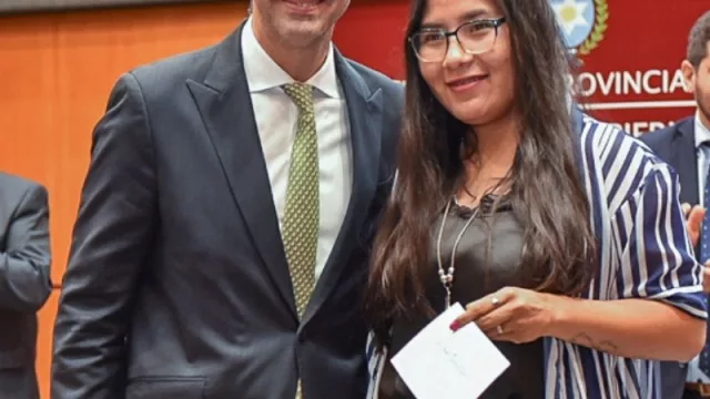 En la recta final de su Gobierno, Urtubey entregó 126 microcréditos a emprendedores