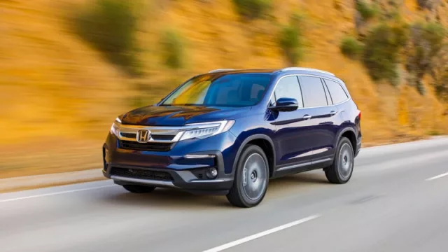 Honda se reorienta a los SUVs: lanza al Pilot (8 pasajeros) 