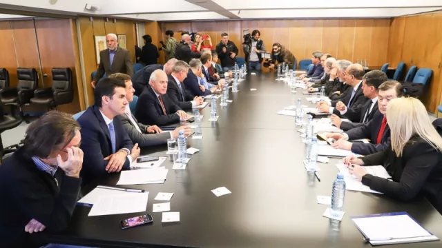 Salta se sumó al reclamo de 19 provincias por la reducción de la coparticipación que provocarán las medidas de Macri