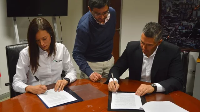 La firma Geocycle reciclará en Jujuy neumáticos fuera de uso de Salta