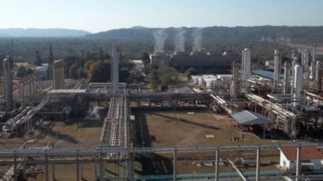 Buscan una salida para la difícil situación de Refinor, cuya continuidad está en riesgo