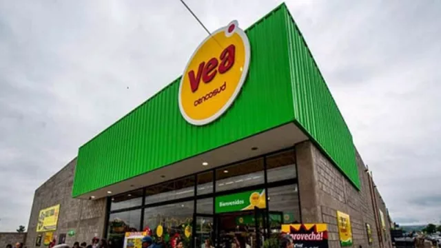 Multan con $ 100.000 a Super Vea por exhibir en góndola productos vencidos