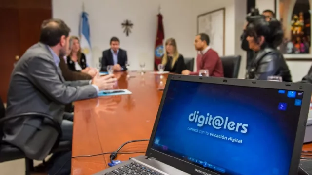 Telecom y la Municipalidad implementarán en Salta el programa “Digitalers”