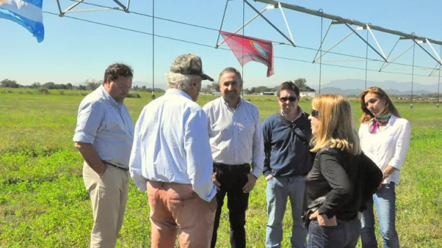 La empresa Lácteos MU puso en funcionamiento el primer sistema de riego mecanizado del Valle de Lerma