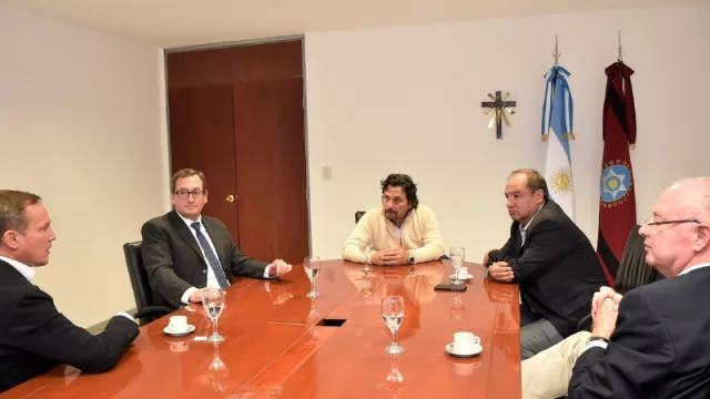 El intendente Gustavo Sáenz recibió a los directivos de la Cámara de Comercio Exterior