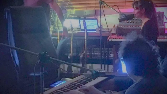 Brenda Asnicar grabó un tema con Charly García