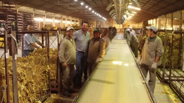 José Urtubey con productores: "El sector tabacalero es el que más empleo genera en el norte"