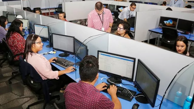 Un total de 128 beneficiarios de programas de empleo comenzaron sus prácticas laborales