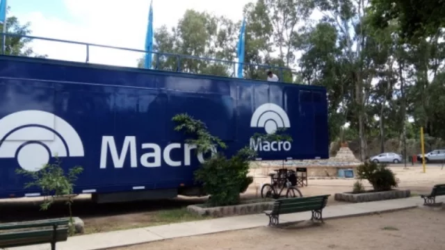 En vacaciones: Macro presenta sus unidades bancarias móviles
