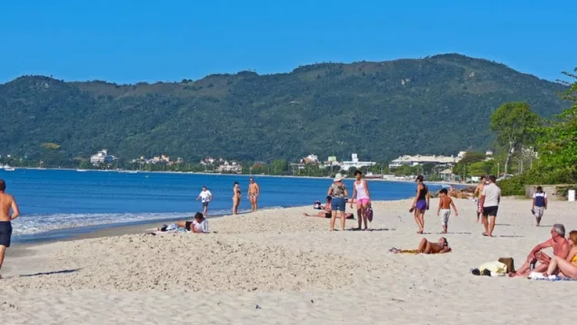 Para los tucumanos, viajar a Brasil en febrero será un 10,5% más barato, a Europa un 25,5%