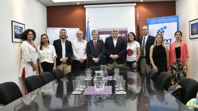 La UCASAL firmó un convenio para profesionalizar el turismo en Salta