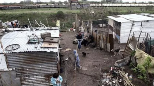 Para Unicef, la pobreza multidimensional trepa al 38% de la población