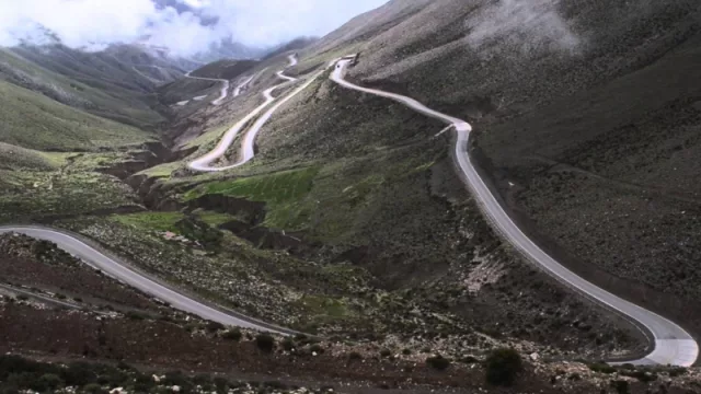 Si viajas a Chile, prepárate: el Gobierno de Jujuy quiere cobrar peaje en el Paso de Jama