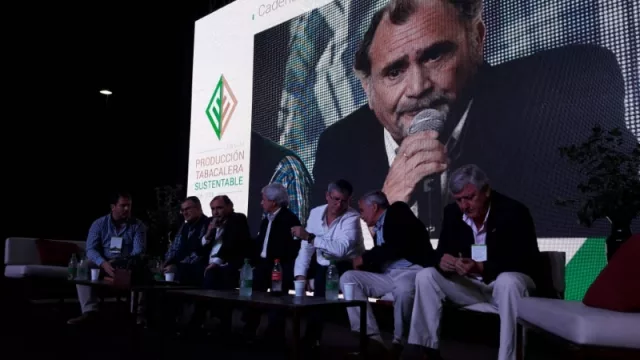 Una jornada de sustentabilidad convocó a cientos de productores tabacaleros en la Corpotab