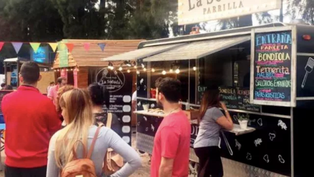 ¡En la terminal de ómnibus todo junto! Food trucks and beer, show y festival