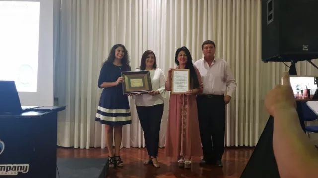 Mujeres empoderadas: una autoestima saludable es fundamental en el mundo de los negocios