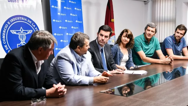 Gobierno, Cámara de Comercio y Banco Macro apuestan a reactivar las ventas el Día de la Madre