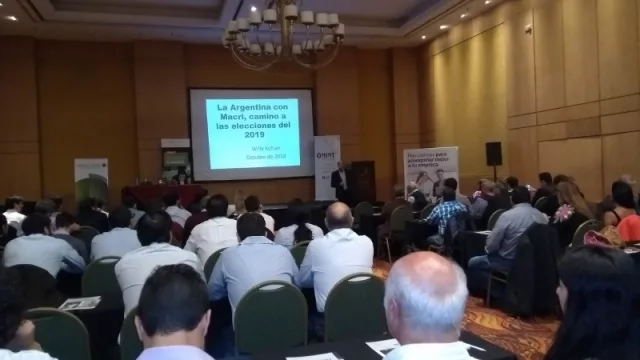 El periodista Willy Kohan pasó por Salta y dejó más interrogantes que certezas