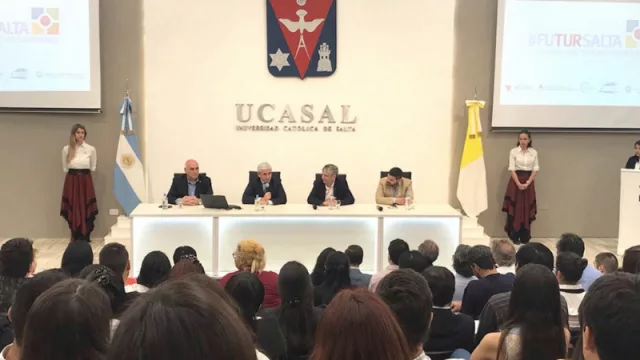 Escuela Universitaria de Turismo de UCASAL: disertantes de excelencia expusieron en FuturSalta