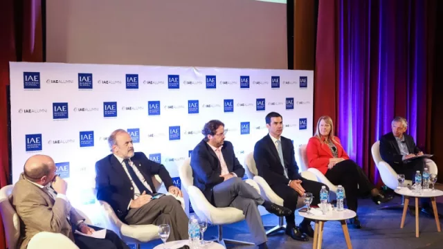 Urtubey en el IAE: “Tenemos el gran desafío de cambiar el paradigma de la confrontación”