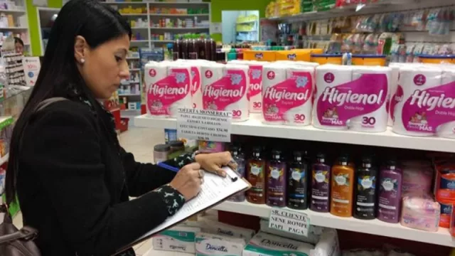 Atención: multaron a una farmacia por cobrar interés en un pago con tarjeta de débito