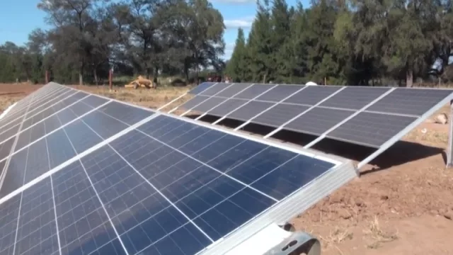 La energía solar gana espacio como alternativa para electrificar instalaciones rurales en Salta