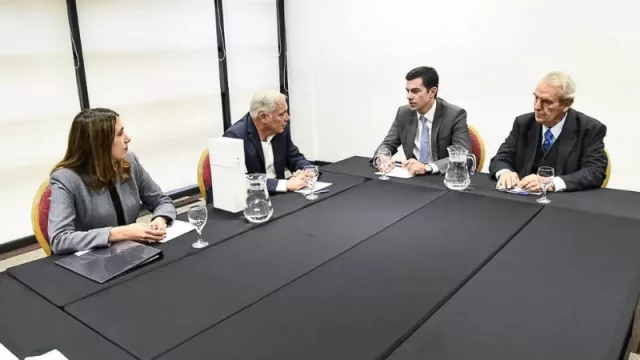 En Montevideo, el gobernador Urtubey se reunió con el presidente ejecutivo del FONPLATA