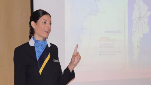 Por primera vez en Salta, Aerolíneas dicta un curso para personas con miedo a volar