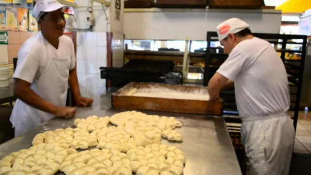 Apremiados por los mayores costos, los panaderos preparan una nueva suba del pan
