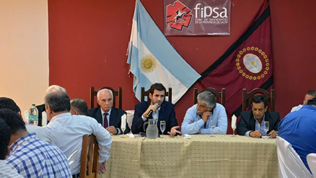 Tras la eliminación del Fondo de la Soja, los ministros Yarade y Estrada se reúnen hoy con los intendentes