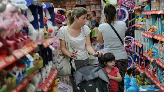 Hoy se realiza “La Noche de las Jugueterías”, con el apoyo de la Cámara de Comercio