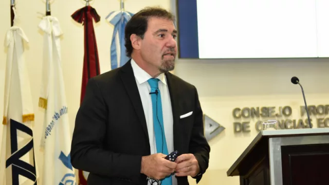 Lic. Claudio Zuchovicki: "Este semestre no será tan difícil, ni tan malo. Estamos todos exagerando"