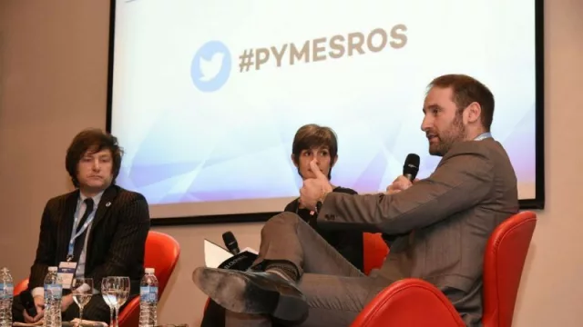 El economista bahiense Rodrigo Álvarez encabezó el seminario Pymes en Rosario