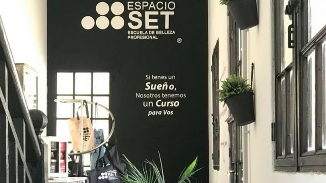 La franquicia del día: Espacio SET (escuela de belleza profesional), una opción desde $500 mil