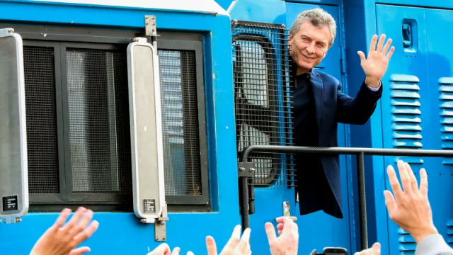 Mauricio Macri: "El Belgrano Cargas reducirá de 14 a dos días su recorrido entre JV González y Timbué"