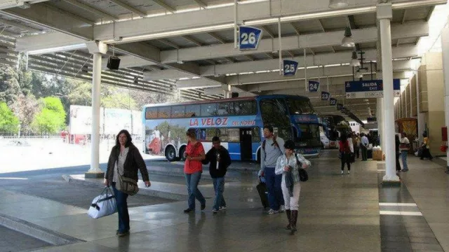 Empieza a funcionar la primera Plaza Food Truck, en la Terminal de Salta