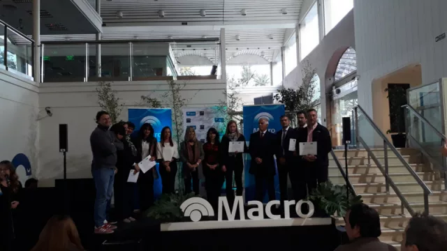 Banco Macro premió a los cinco emprendimientos salteños que ganaron la competencia NAVES