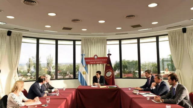 Urtubey y su gabinete económico siguen de cerca el impacto en Salta de los últimos movimientos económicos