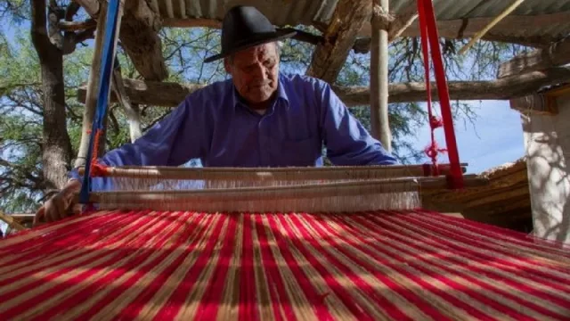 A través de un concurso y una campaña buscan reconocer en Salta y el país los oficios de excelencia