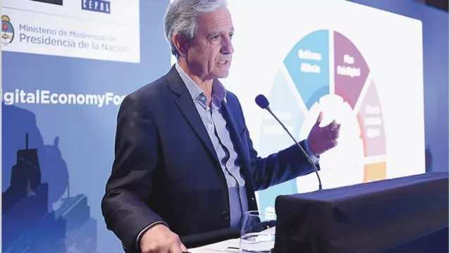 Ibarra defiende en el Senado el proyecto que habilita a telefónicas a dar TV satelital