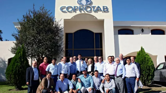 El Gobierno entregó financiamiento por más de dos millones de pesos para la reconversión productiva tabacalera