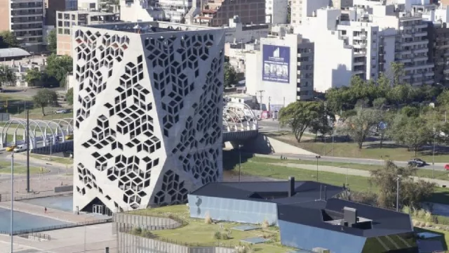 De la Sota y Schiaretti contrataron gente por U$S 31.000 millones