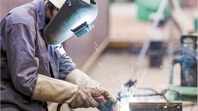 La economía creció 2,9% en 2017 y deja mayor arrastre estadístico para este año