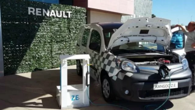 La Kangoo eléctrica ya se vende en Córdoba y Buenos Aires