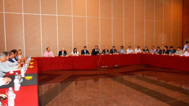 Sin números sobre la mesa, arrancó la paritaria del sector público en Salta