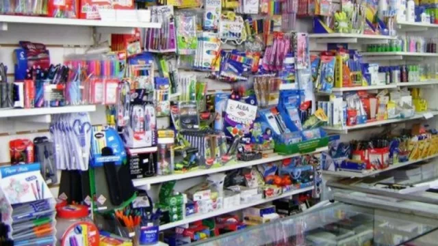 Según un relevamiento de la Municipalidad, una canasta escolar económica cuesta casi 418 pesos