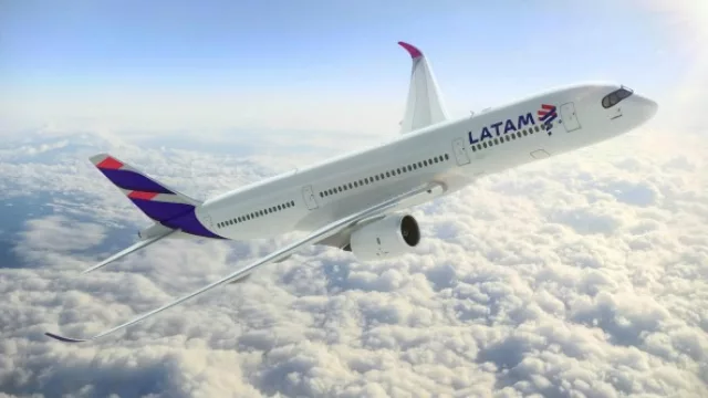 Latam Airlines terceriza servicios en UY: los desvinculados ganarían 30 % menos
