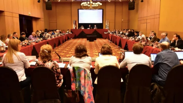 Profesionales de Ciencias Económicas cuestionan la gradualidad de las reformas laborales y tributarias  